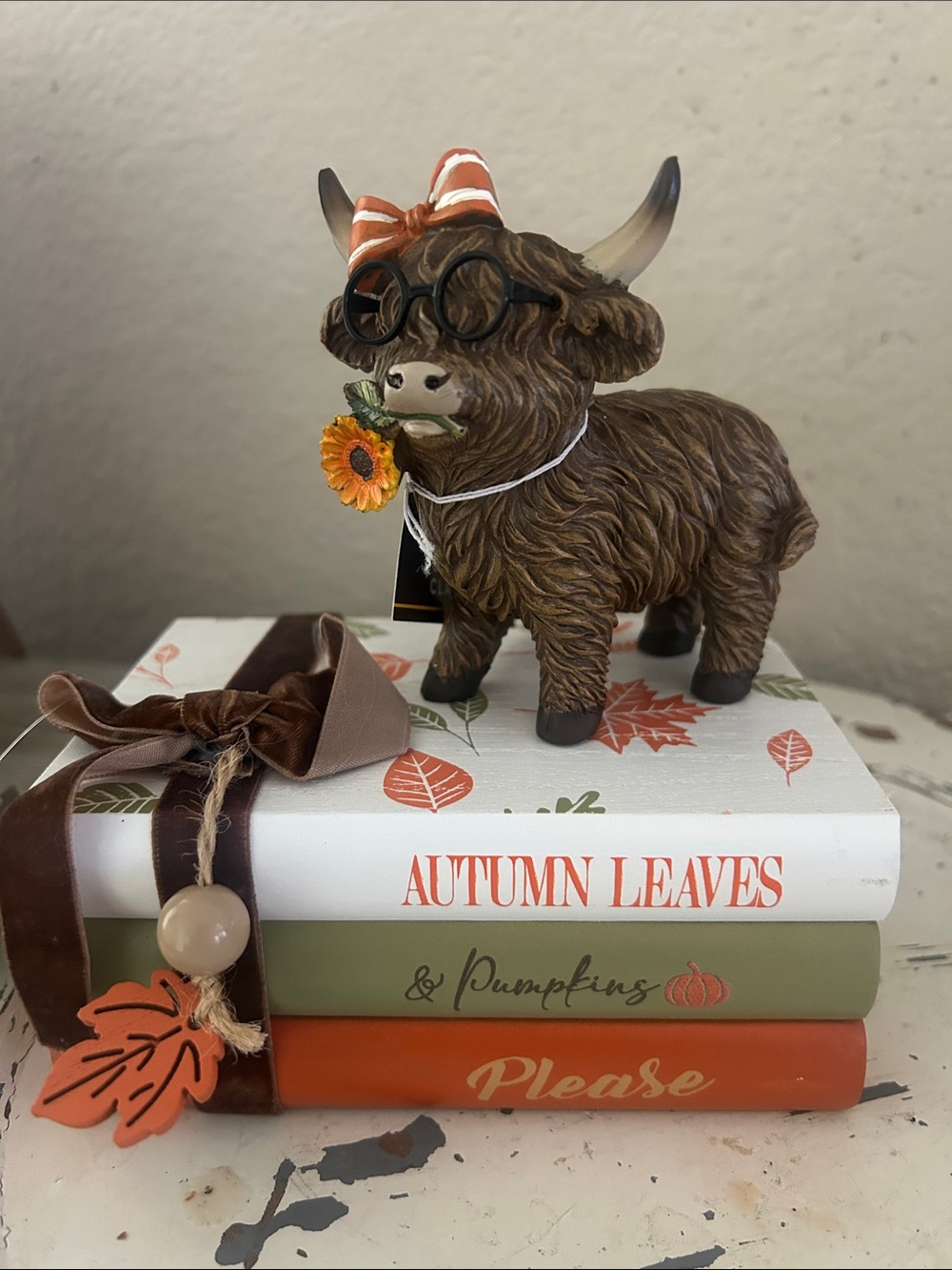 Highland Cow Figurine Decorative Accent with Autumn Stack - Picture 2 of 3
